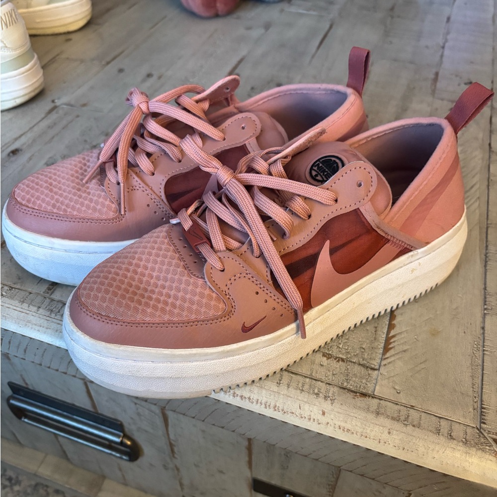 Nike Rose Pink Casual Sneakers